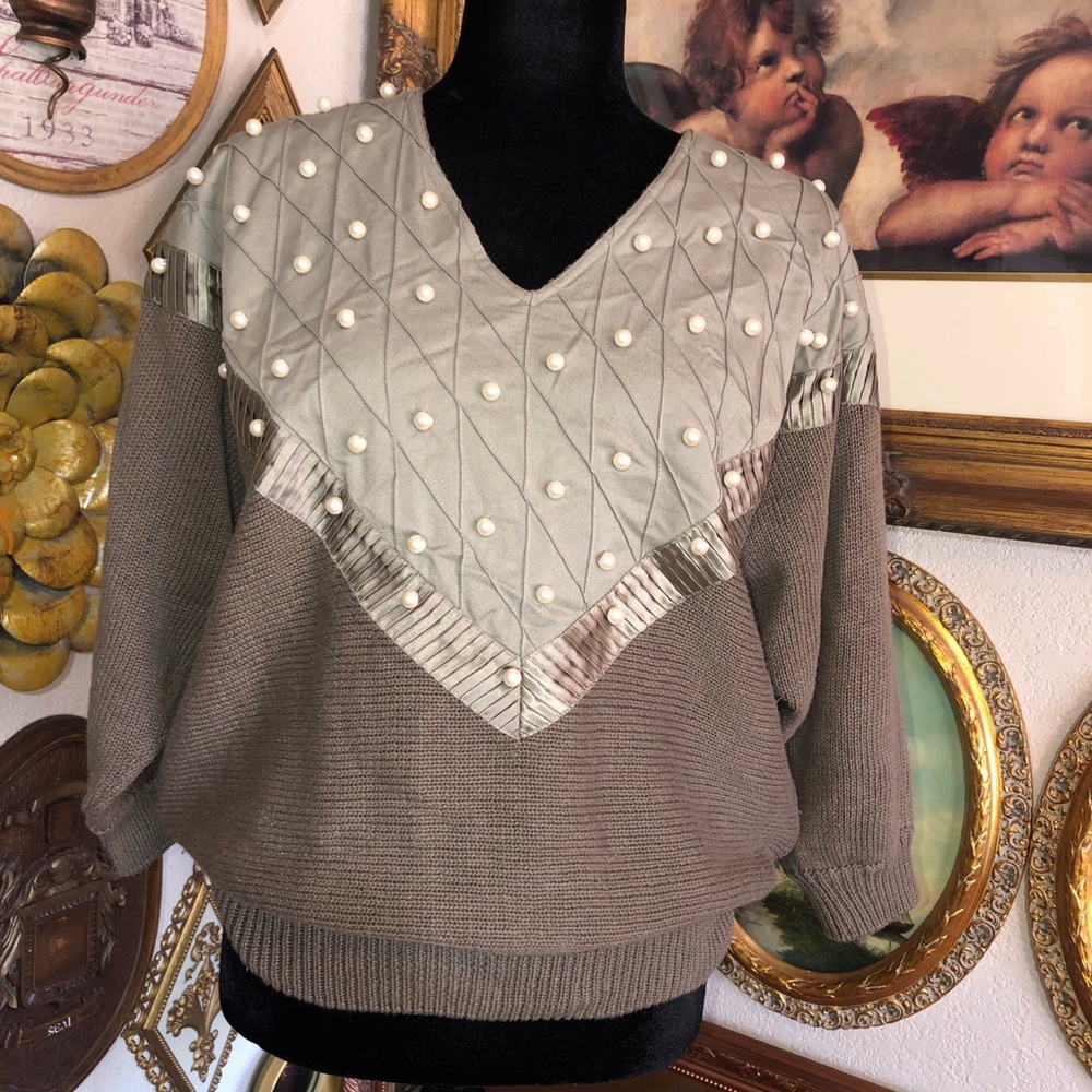 VINTAGE rare BONNIE & BILL SZ M Elegant Pearl-Embellished Sweater